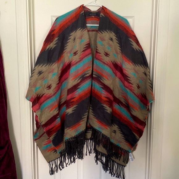 Host Pick 💙 American Eagle Blanket Wrap Poncho